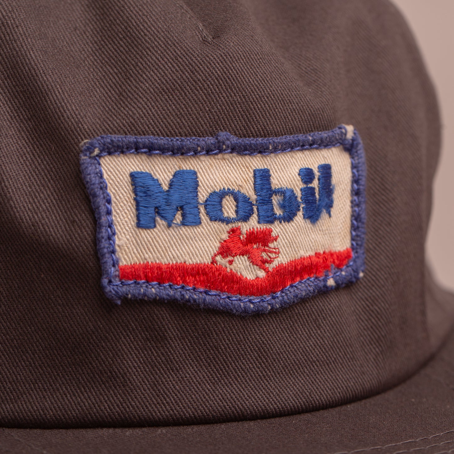 Mobil Unstructured Cap